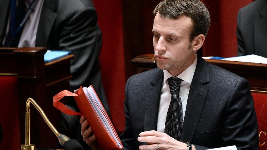 Le ministre de l'Economie Emmanuel Macron à l'Assemblée Nationale, le 13 février 2015 à Paris