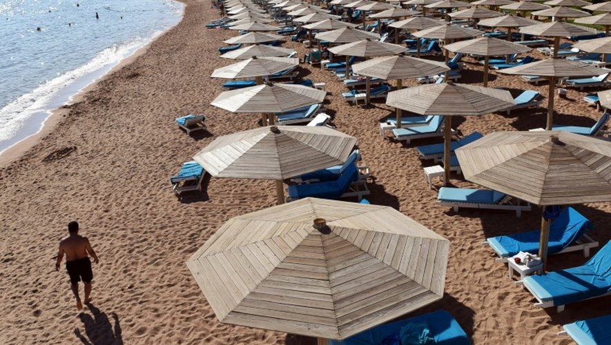 Une plage déserte à Sharm El-Sheikh  en Egypte, le 10 novembre 2015