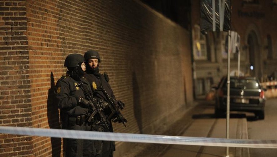 Des policiers dans les rues de Copenhague après les attaques le 15 février 2015