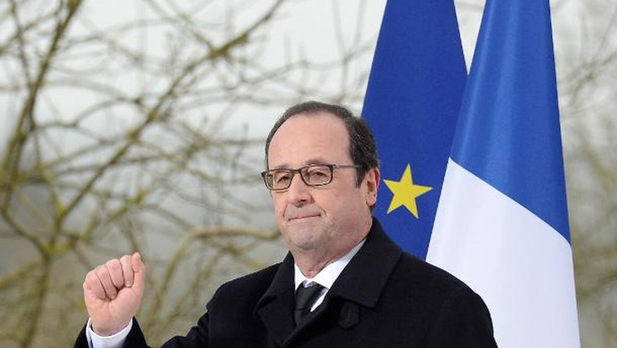 François Hollande au cimetière de Sarre-Union le 17 février 2015