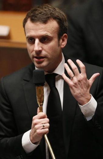 Le ministre de l'Economie Emmanuel Macron, le 17 février 2015 à l'Assemblée nationale à Paris