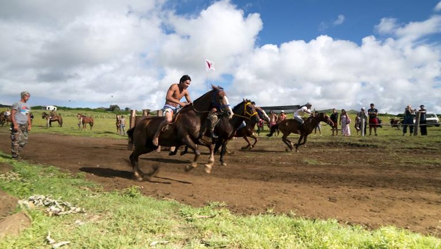 Course de chevaux dans le cadre du festival de la Tapati, sur l'Île de Pâques, le 4 février 2015