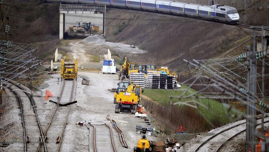 Le chantier de constrution de la ligne à grande vitesse "Bretagne-Pays de Loire"  à Connerré (Sarthe) le 1er février 2015