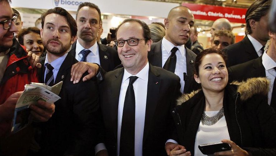 Le président François Hollande en visite au Salon de l'Agriculture le 21 février 2015 à Paris