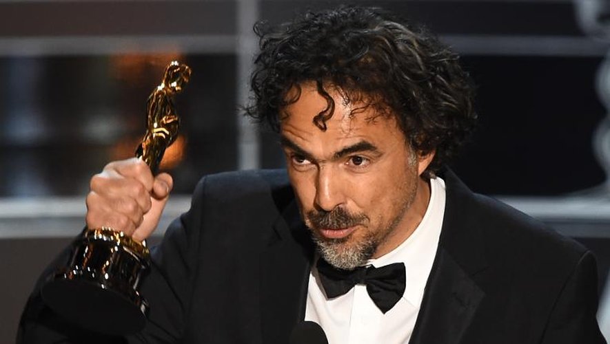 Alejandro Innaritu avec l'Oscar du meilleur film le 22 février 2015 à Hollywood