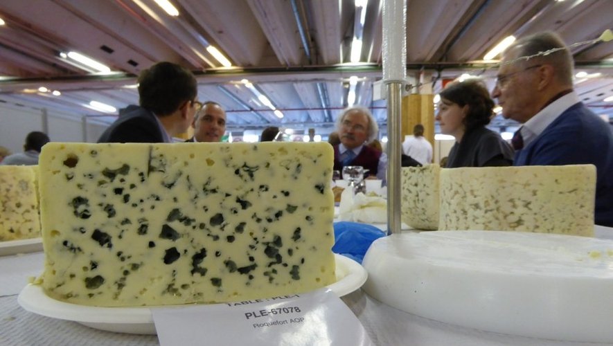Du côté de la table "Roquefort AOP", dans le concours général des produits laitiers destinés à l'export.