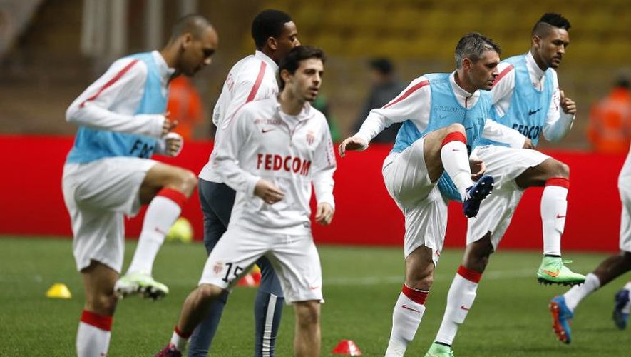 L'échauffement des joueurs de Monaco avant d'affronter le Paris SG en clôture de la Ligue 1, le 1er mars 2015 à Louis II