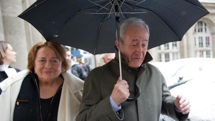 L'ancien maire de Paris Jean Tiberi et son épouse Xavière le 12 mars 2013 à Paris