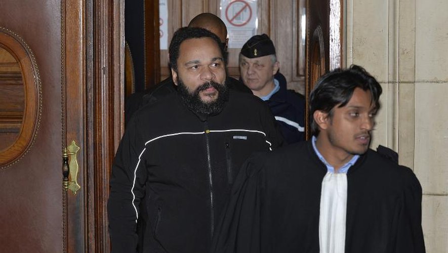Le polémiste Dieudonné le 4 février 2015 au tribunal de Paris