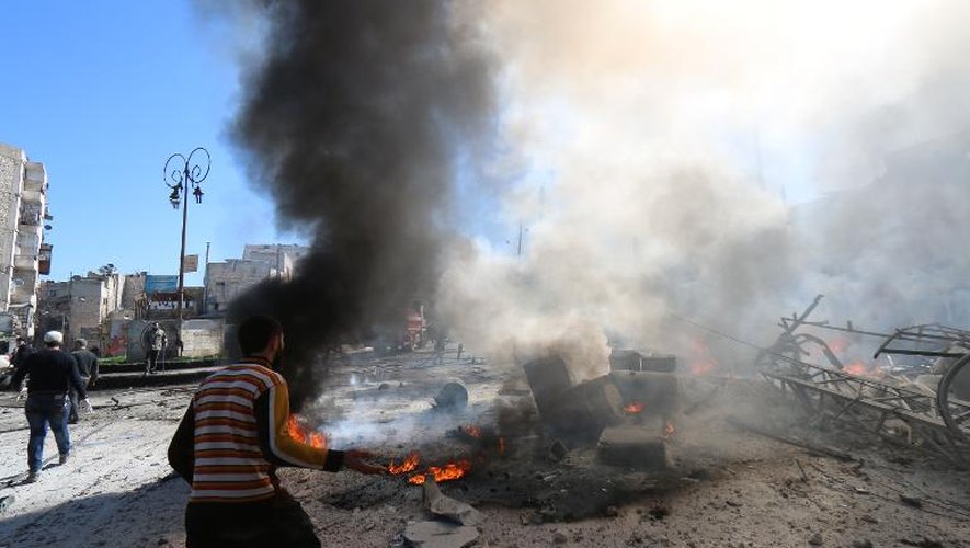 Une explosion dans la ville syrienne d'Alep, théâtre de violents combats, le 5 mars 2015