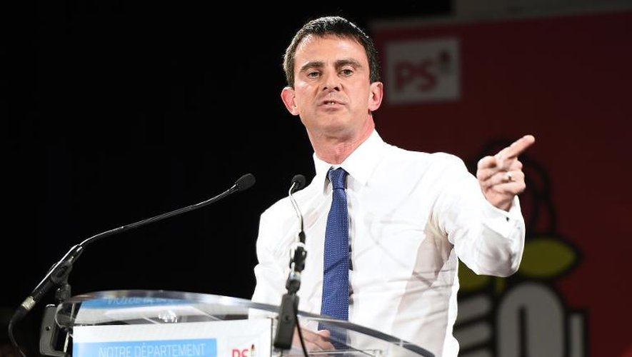 Le Premier ministre Manuel Valls, le 5 mars 2015 lors d'un meeting électoral à Boisseuil, en Haute-Vienne