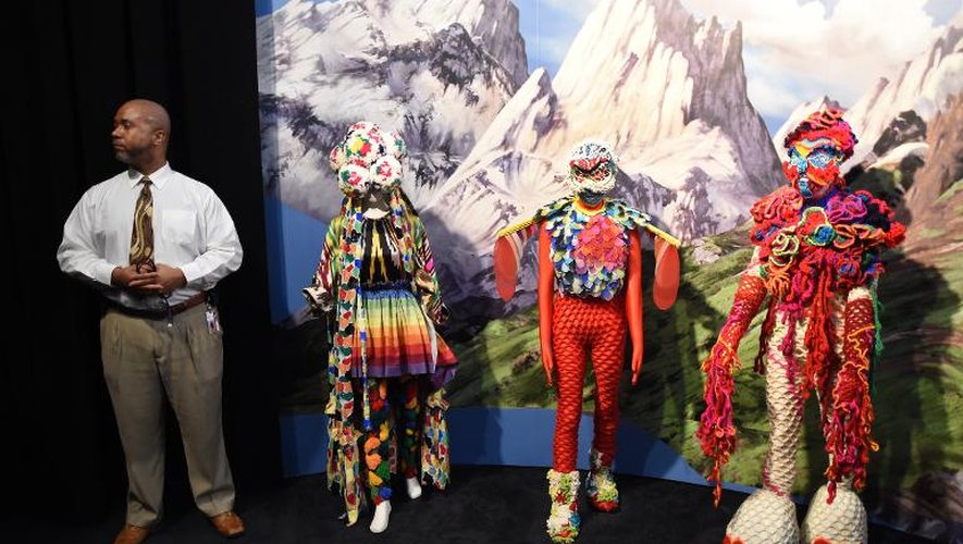 Des pièces présentées à l'exposition consacrée à la chanteuse Björk au MoMa à New York, le 3 mars 2015