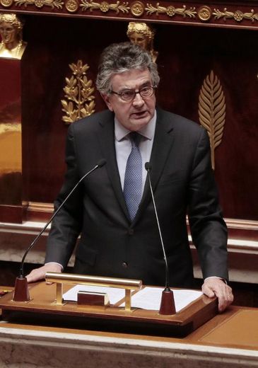 Le député socialiste Alain Claeys lors du débat sur la fin de vie le 10 mars 2015 à l'Assemblée nationale à Paris