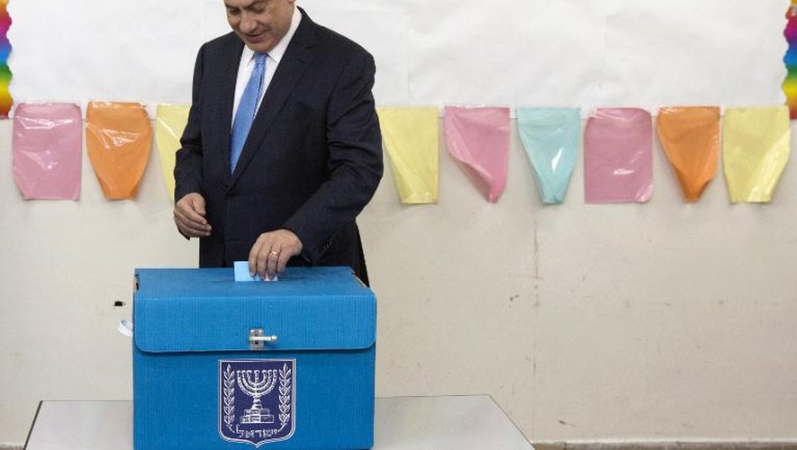 Le Premier ministre Benjamin Netanyahu vote à Jérusalem