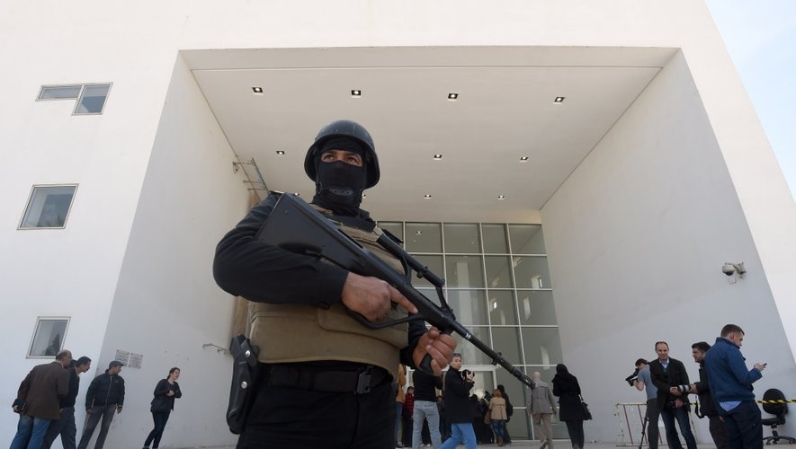 L 'attentat perpétré mercredi dans le musée du Bardo de Tunis a coûté la vie à deux hommes qui habitaient la région Midi-Pyrénées.
