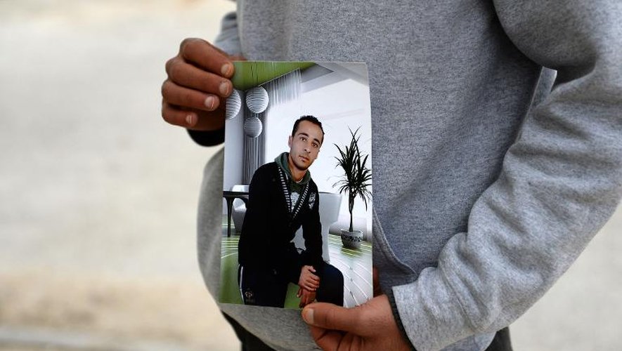 Photo de Yassine Laabidi, l'un des deux assaillants du musée de Bardo à Tunis, montrée par son frère le 21 mars 2015 à Omrane supérieur, dans le Grand Tunis