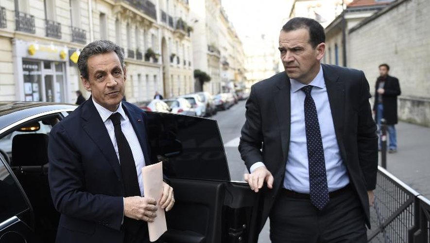 Le président de l'UMP Nicolas Sarkozy à son arrivée au siège de l'UDI le 23 mars 2015 à Paris