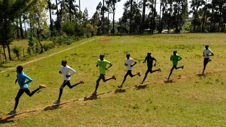 Des athlètes kenyans lors d'une séance d'entraînement, le 13 janvier 2016 à Iten