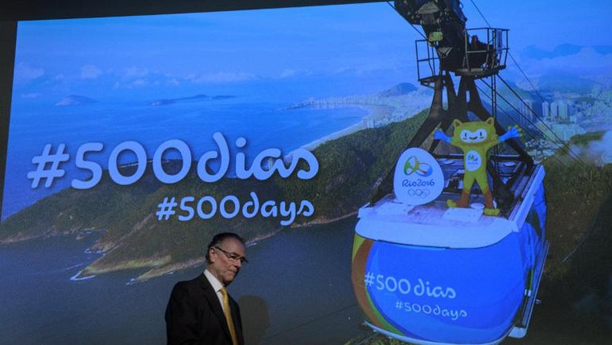 Un écran illustrant la baie de Rio lors d'une conférence de presse à 500 jours de la cérémonie d'ouverture des JO 2016, le 24 mars 2015 à Rio de Janeiro