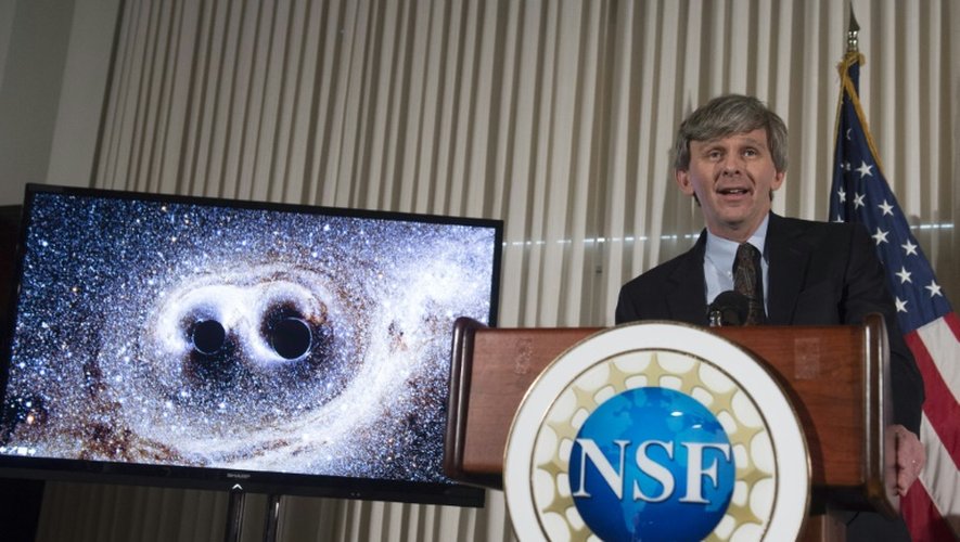 David Reitze, directeur du laboratoire LIGO de l'université de Caltech, annonçant la découverte des ondes gravitationnelles, à Washington le 11 février 2016