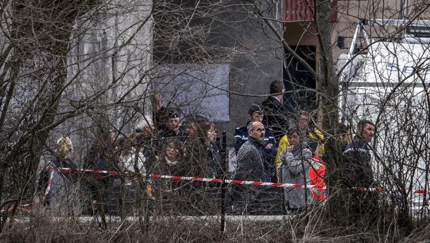 Des proches des victimes du crash de l'A320 de Germanwings arrivent à Seyne-les-Alpes, le 26 mars 2015