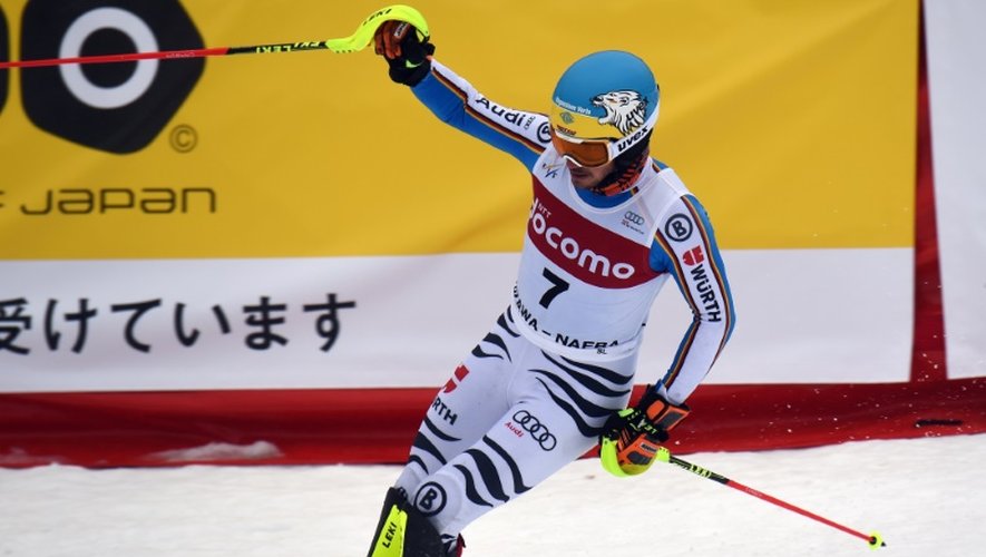 L'Allemand Felix Neureuther termine le slalom de Yuzawa-Naeba au Japon, le 14 février 2016
