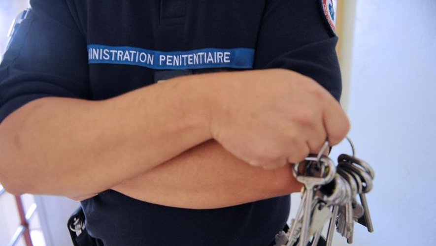 Un surveillant pénitentiaire, en septembre 2013 en France