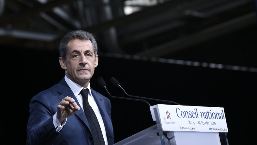 Le président du parti Les Républicains (LR) Nicolas Sarkozy s'adresse aux membres du Conseil national du parti, le 14 février 2016 à Paris