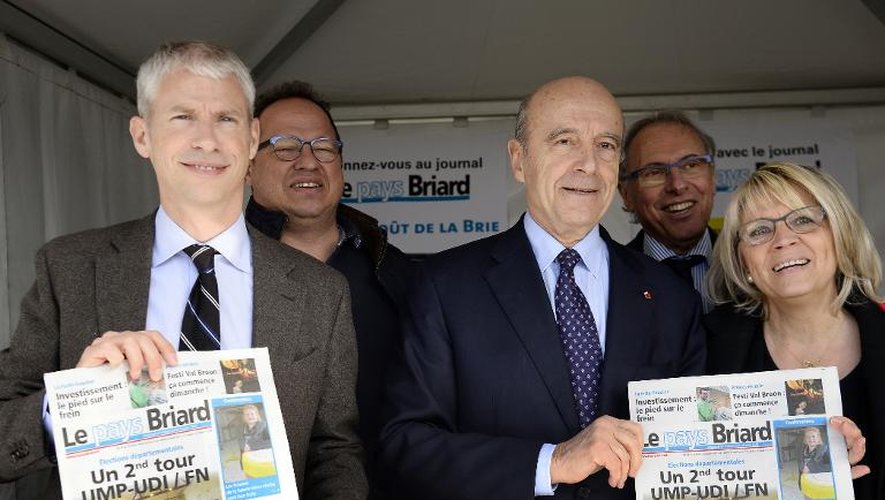 Les maires de Bordeaux, Alain Juppé, et de Coulommiers, Franck Riester (à g.) le 27 mars 2015 à Coulommiers