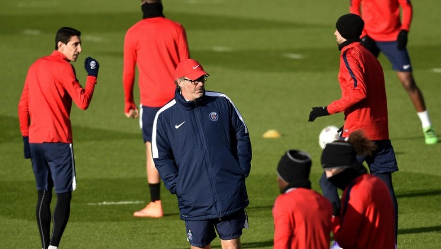 L'entraîneur du PSG Laurent Blanc lors d'un entraînement le 15 février 2016 au Camp des Loges