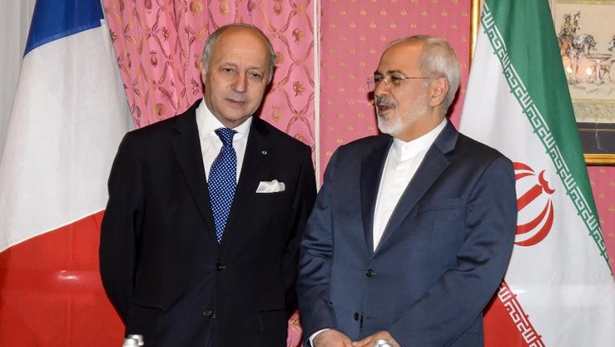 Le ministre des Affaires étrangères Laurent Fabius et son homologue iranien Mohammad Javad Zarif à Lausanne le 28 mars 2015