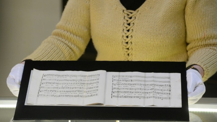 La cantate signée en commun par le compositeur autrichien Wolfgang Amadeus Mozart et le musicien italien Antonio Salieri est présentée le 16 février 2015 au musée tchèque de la Musique à Prague