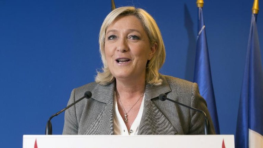 La présidente du FN Marine Le Pen après l'annonce des résultats des élections à Nanterre