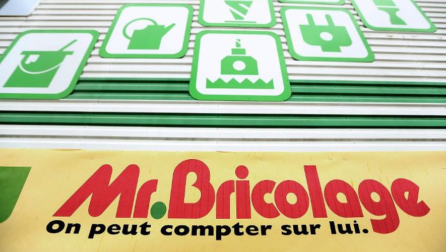 Le logo de la chaine de magasins de Mr Bricolage, le 4 avril 2014