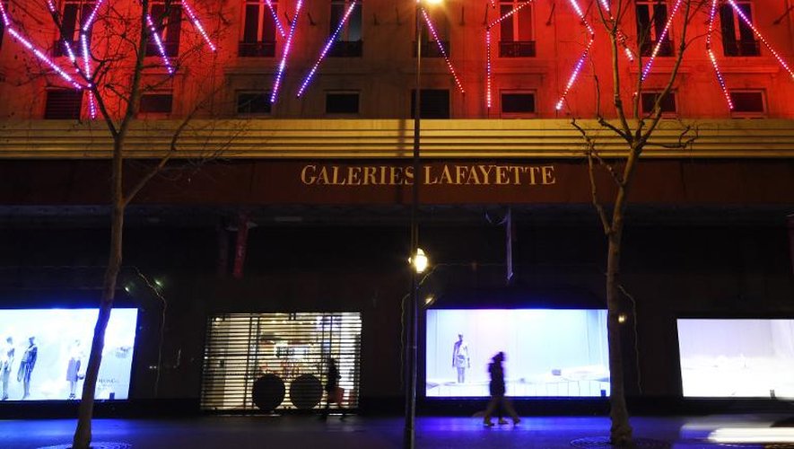 Des vitrines du magasin des Galeries Lafayette, boulevard Haussmann à Paris, le 15 février 2015