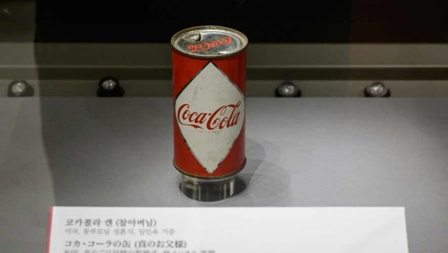 Une canette de Coca-Cola vintage, une paire de chaussettes en cheveux humains et un énorme saumon empaillé: la collection du musée de l'Eglise de l'Unification est atypique, à l'image de son fondateur, le controversé "messie" sud-coréen Sun Myung Moon