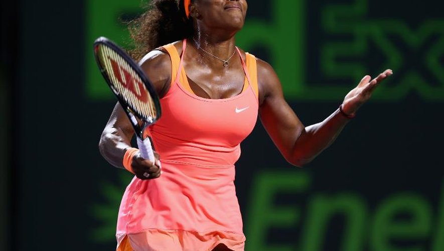 Serena Williams lors de son match contre Simona Halep au tournoi de Miami, le 2 avril 2015