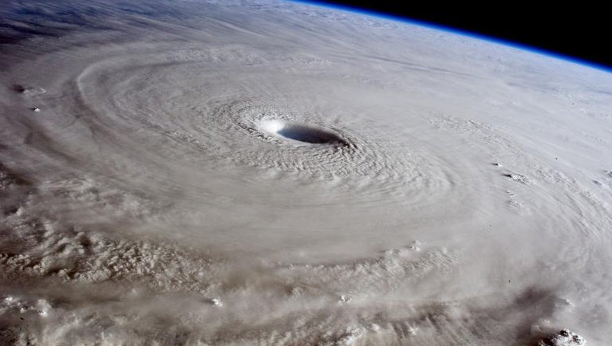 L'oeil du super-typhon Maysak photographié depuis la Station spatiale internationale le 31 mars 2015