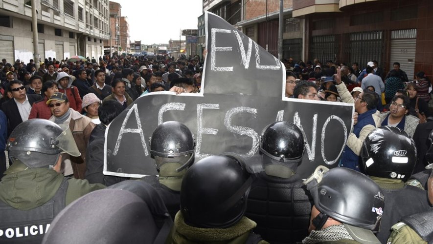 Manifestation devant la mairie d'El Alto en Bolivie, le 17 février 2016