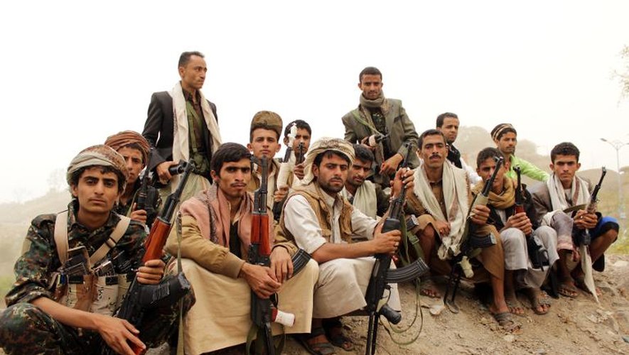 Des soutiens des milices chiites houthis, le 3 avril 2015 à Taez, au Yémen