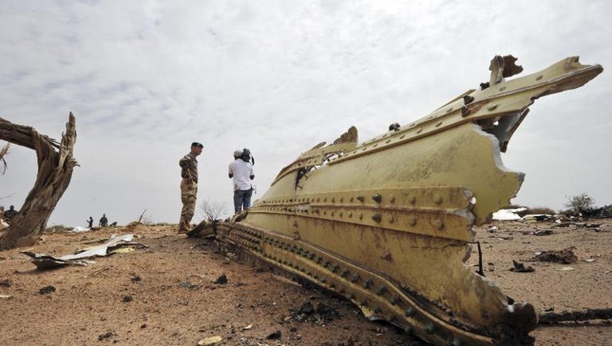 Des débris de l'avion d'Air Algérie, le 26 juillet 2014 près de Gao, au Mali