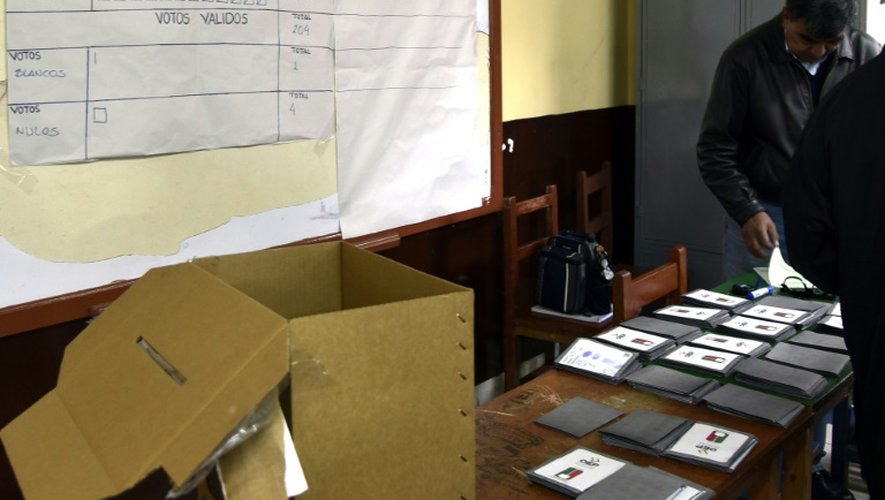 Comptage des bulletins de vote du référendum le 21 février 2016 à La Paz
