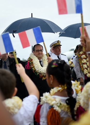 Le président François Hollande à son arrivée à Wallis-et-Futuna, le 22 février 2016