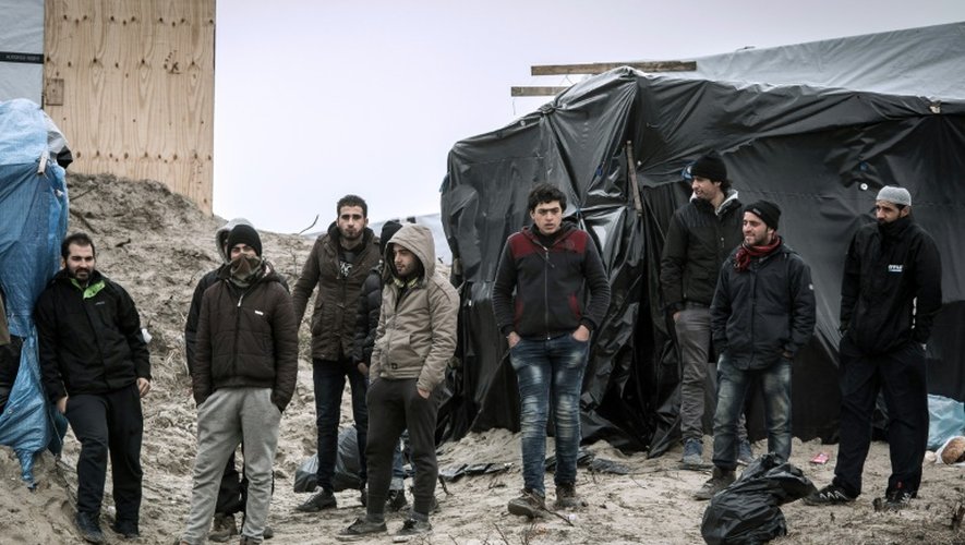 Des migrants dans la "jungle" de Calais, le 21 février 2016