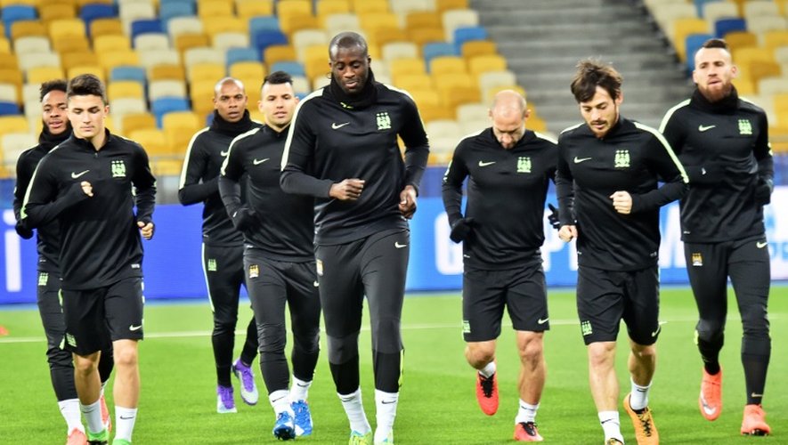 Les joueurs de Manchester City à l'entraînement le 23 février 2016 à Kiev
