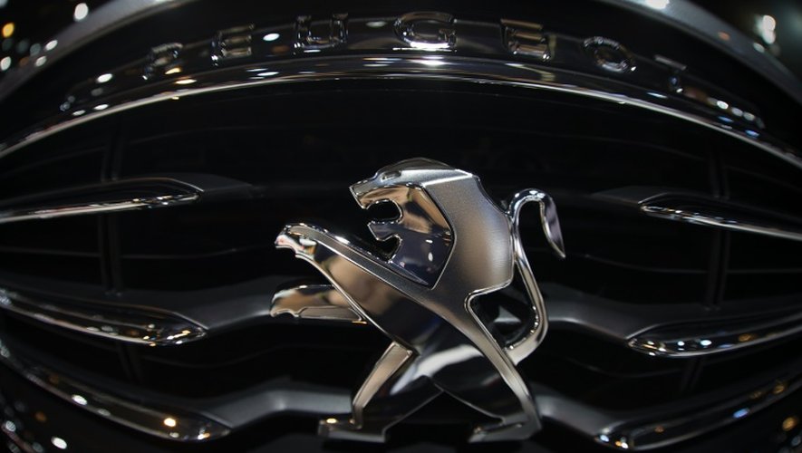 Le logo du constructeur automobile Peugeot, le 3 octobre 2014 au salon de l'automobile de Paris