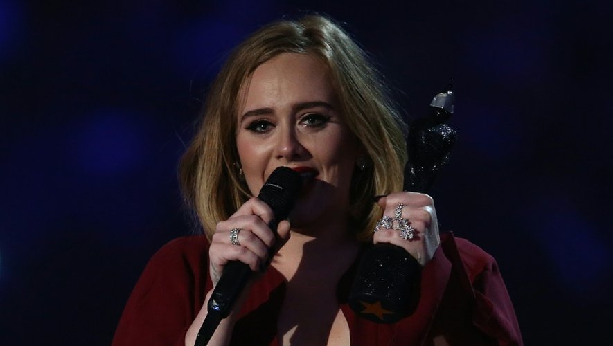 Adele à Londres le 24 février 2016