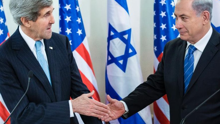 John Kerry et Benjamin Netanyahu le 2 janvier 2013 à Jerusalem