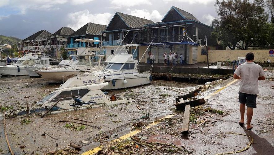 La marina de Saint-Gilles-les-Bains à la Réunion le 4 janvier 2014 après le passage du cyclone Bejisa