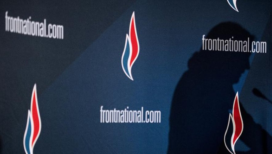 Un proche de Marine Le Pen, Frédéric Chatillon, patron de la principale société prestataire du Front national, Riwal, a été mis en examen mercredi pour financement illégal de parti politique